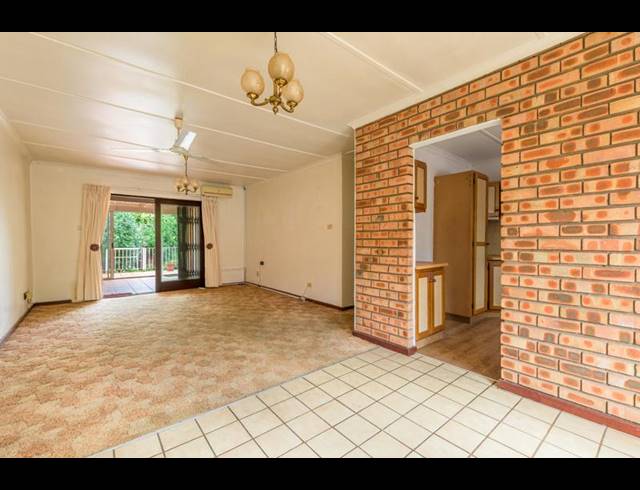 3 BEDROOM TOWNHOUSE FOR SALE IN OAK PARK